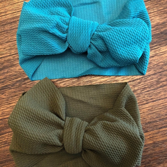 Knotted Headwrap • Large Bow Headband - Picture 4 of 5
